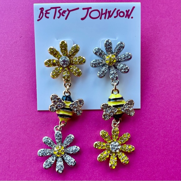 NWT Betsey Johnson Bee & Flower Earrings - Picture 4 of 8